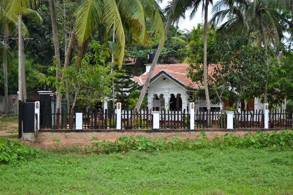 Grand Villa Hikkaduwa Habitación foto