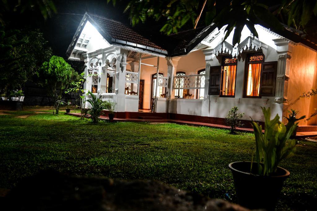 Grand Villa Hikkaduwa Habitación foto